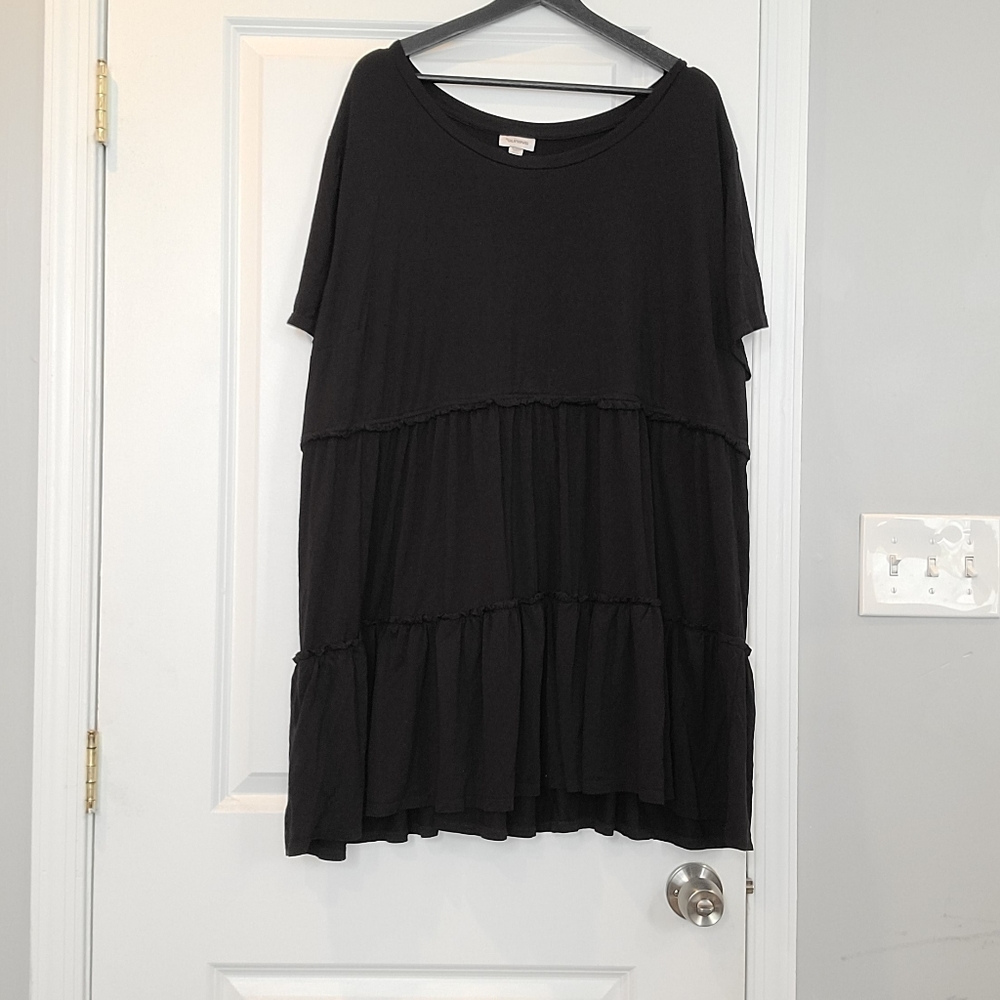 Avenue Black Knit Baby Doll Tee